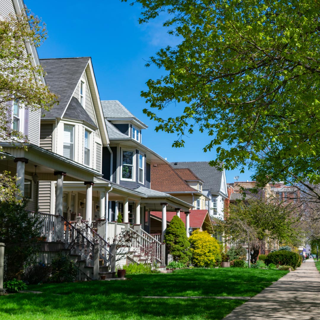 Row of houses on quiet city block in Hampshire, Illinois